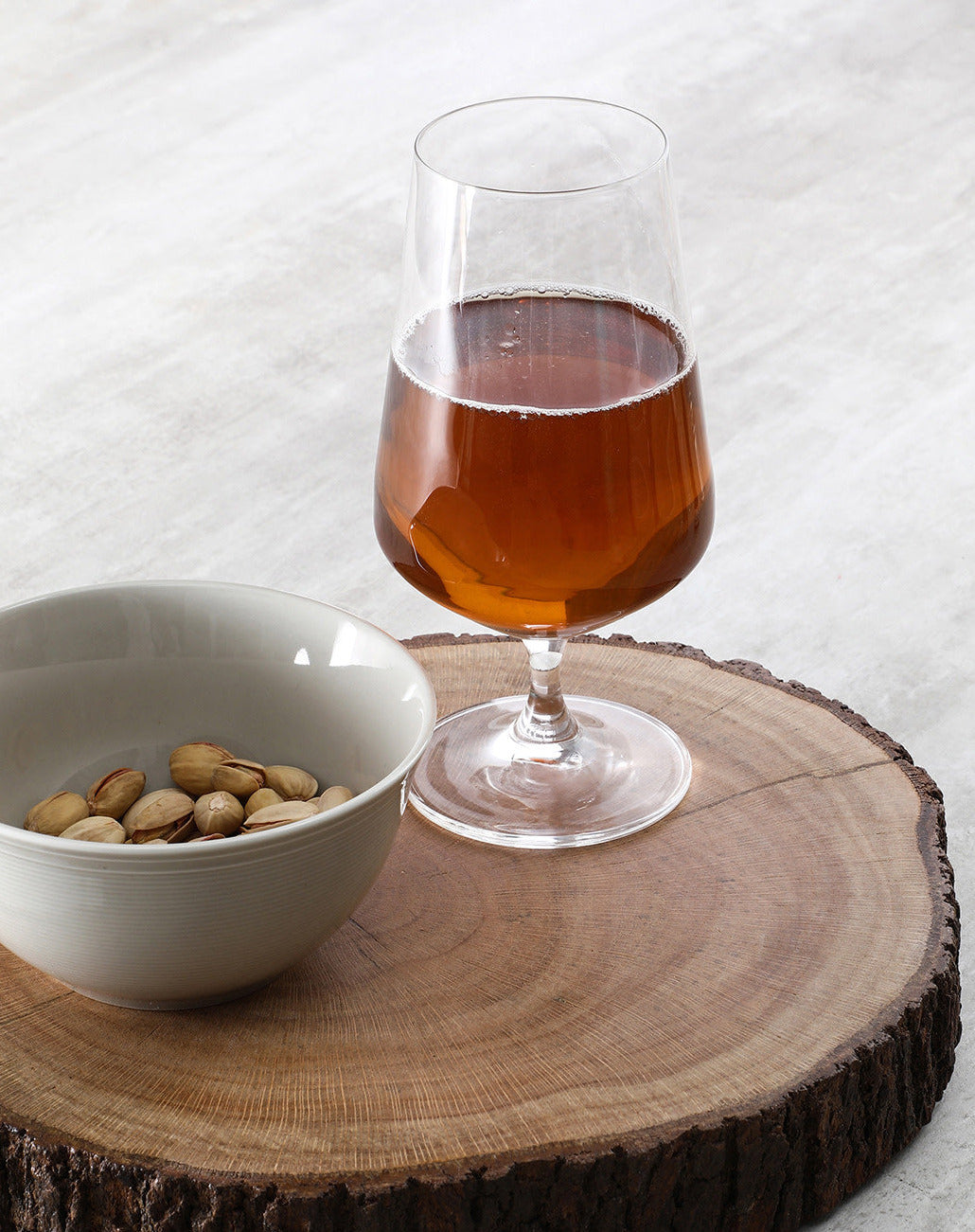 Durable Premium Beer Glass - Resistant to thermal shocks and dishwashing cycles.