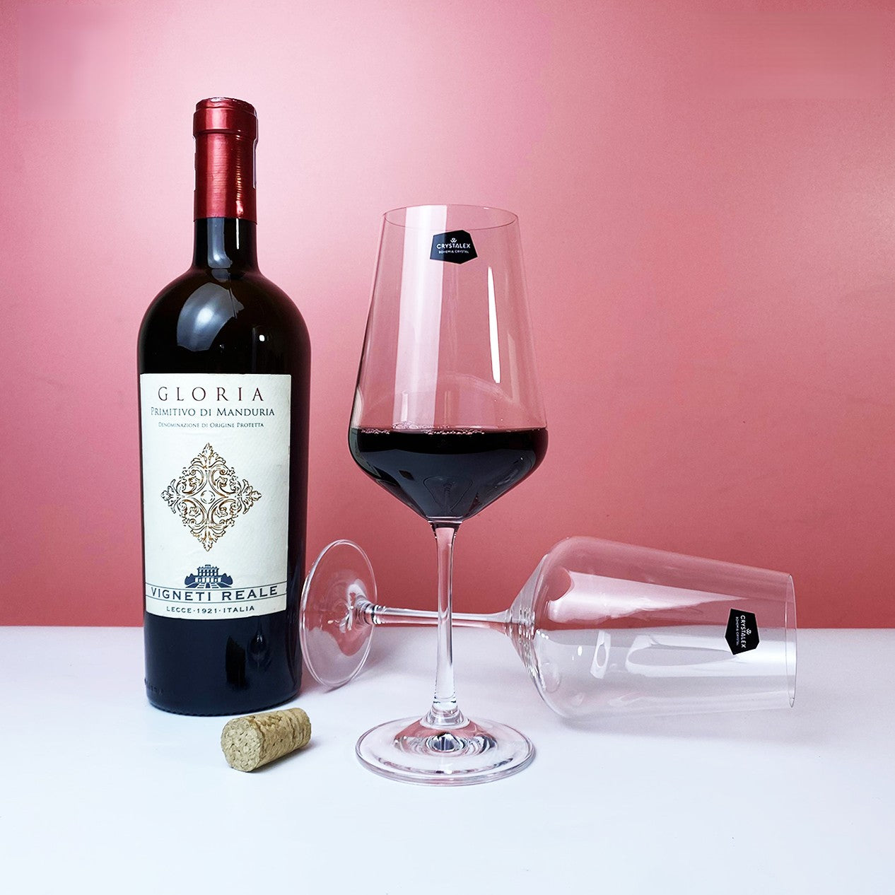 Crystal wine glass designed to enhance rich wine aromas