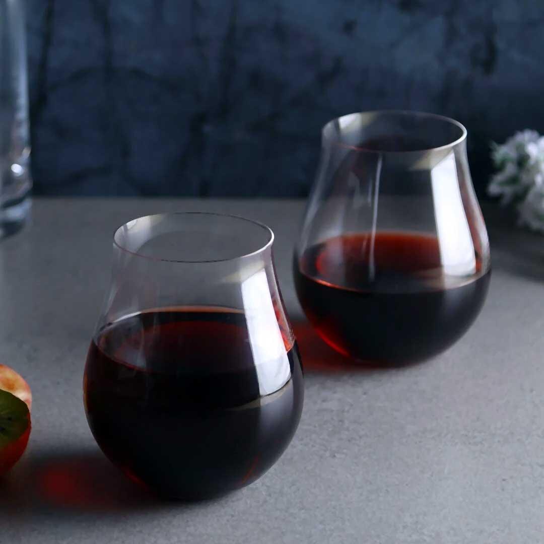 Elegant stemless wine glasses for red and white wines