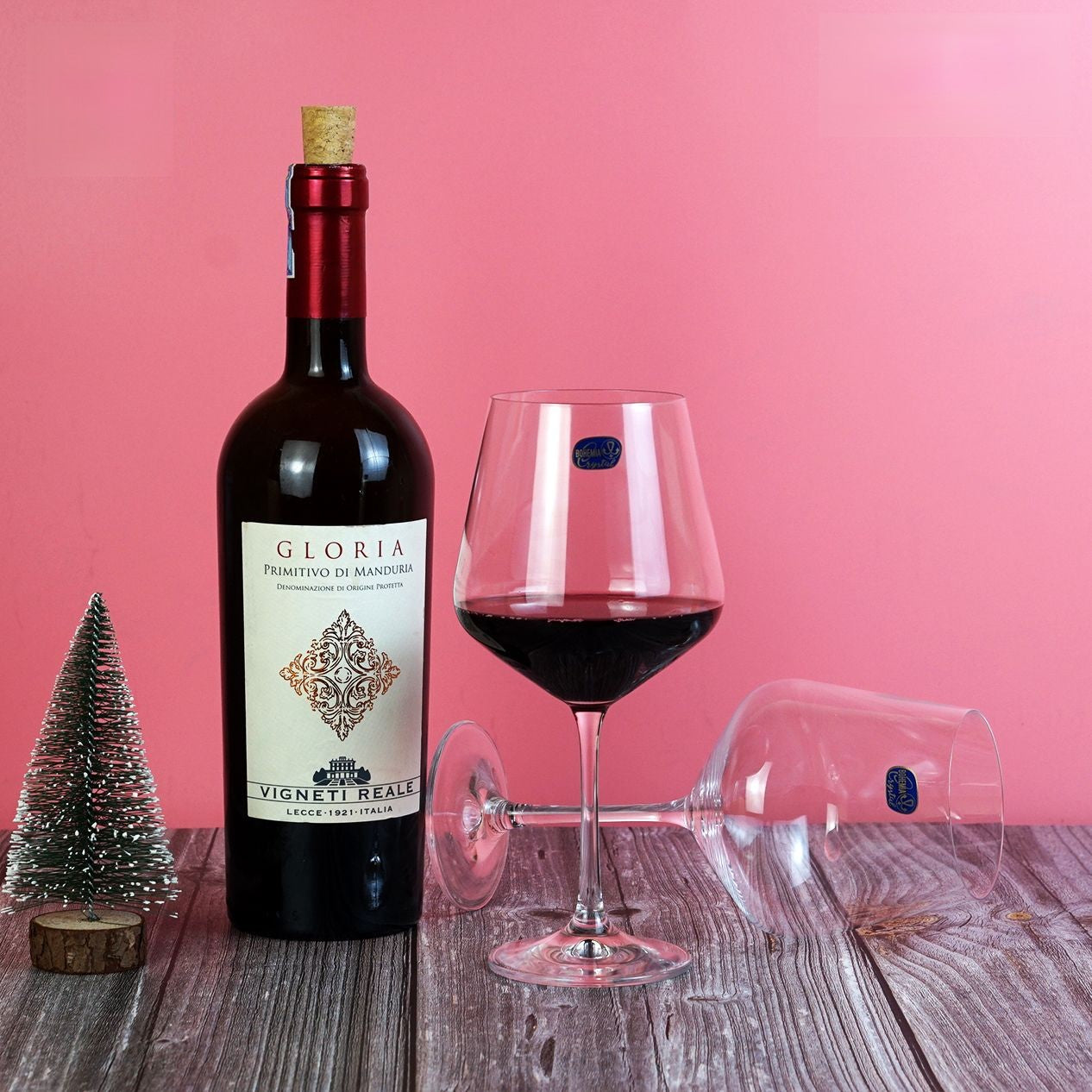 Elegant wine glass with gently curved bowl for Chardonnay