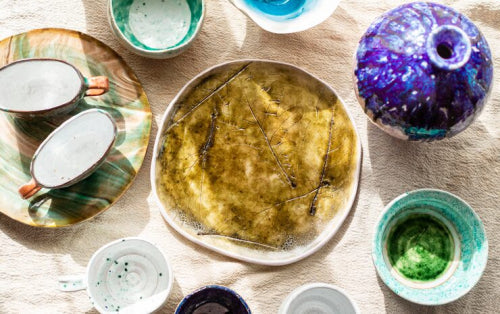 Barware Trends 2025 Favor Textured and Colored Vessels for Presentation