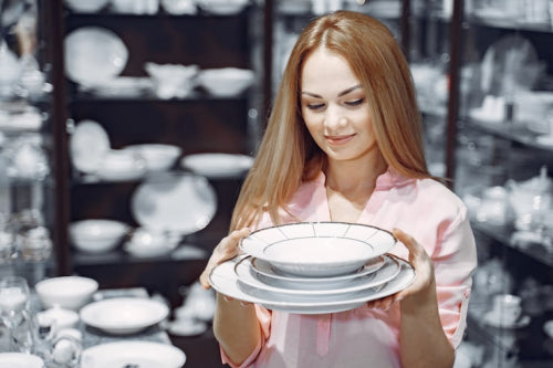 Retail Buyers Seek Balanced Aesthetics and Durability in Dinnerware Accessories