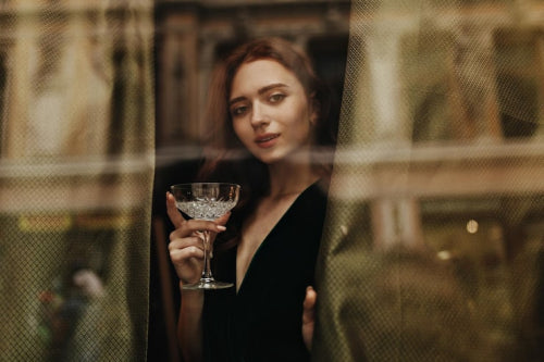 Lightweight Luxury in Glassware Balances Elegance and Practicality