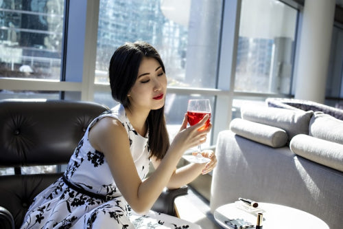 Trends in Cocktail Glasses for Home and Professional Settings