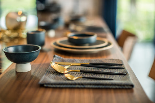 Considerations for Selecting Serveware in Premium Retail