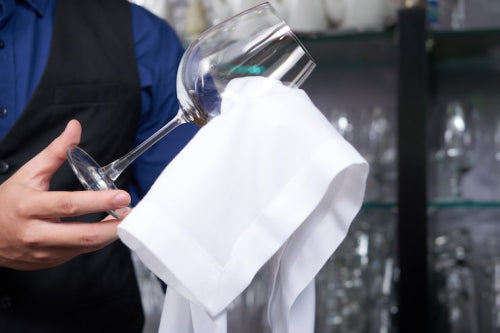Custom Glassware as a Tool for Brand Identity in Hospitality
