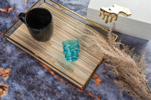 How Crystal and Glass Enhance Table Aesthetics