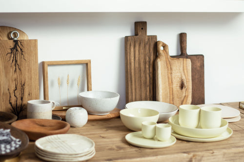 How to Compare Dinnerware by Material and Durability