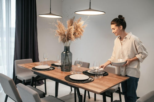 How to Choose Dining Accessories That Match Your Style