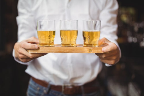Beer Glasses and Mugs: How Shape Matches Different Serving Styles