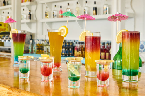 How to Match Glassware With Different Drinks at Home