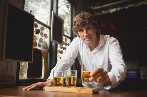 How to Choose Whiskey Glasses for a Sophisticated Home Bar