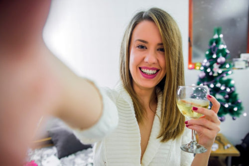 How to Choose Wine Glasses for Festive Entertaining