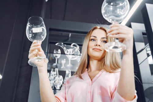 The Appeal of Custom Logo Glassware for Events