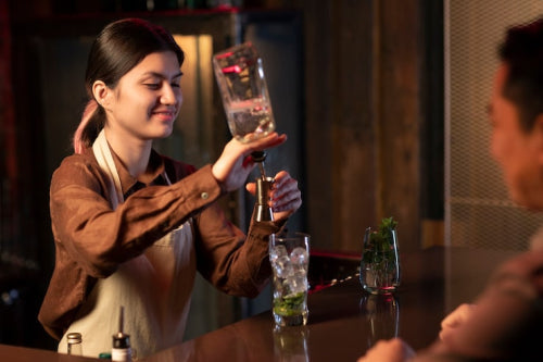 Choosing Cocktail Glasses for Premium Bar Experiences