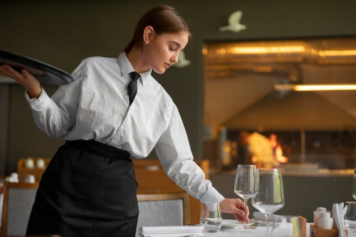 How Hospitality Brands Select Tableware for Durability