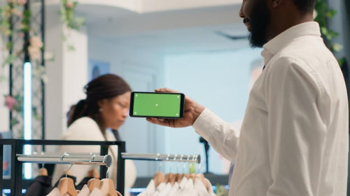 How Smart Tech Is Redefining Customer Experiences in Retail