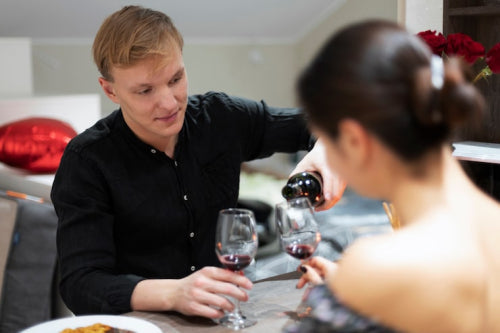 Curating a Cohesive Table Setting: Expert Advice for Hosts