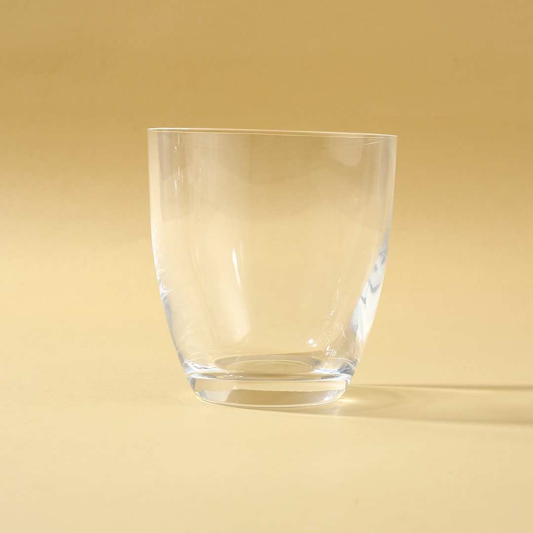 Wide mouth crystal whiskey tumbler perfect for enhancing aromas