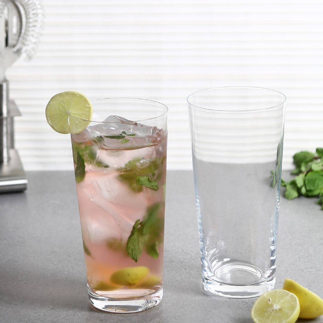 Versatile Juice Glass Set - Perfect for serving juice and other beverages.