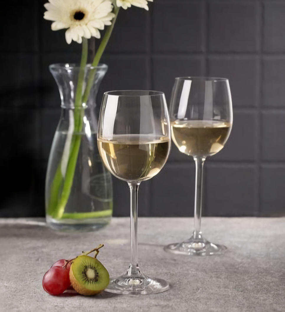 Crystal wine glass designed to enhance crisp wine aromas