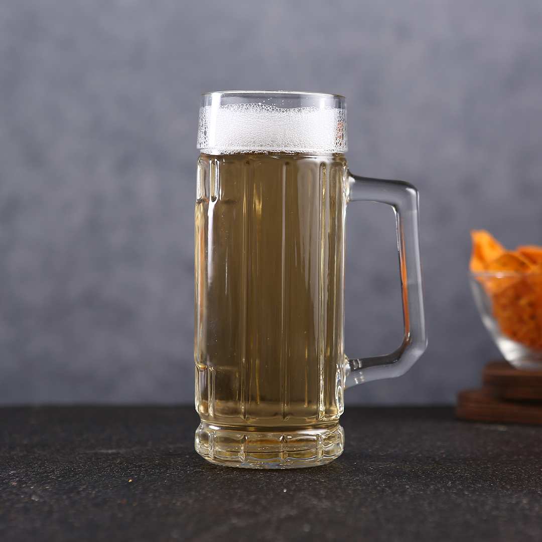 Premium Beer Mug - Elevate your drink service with stylish beer glassware.